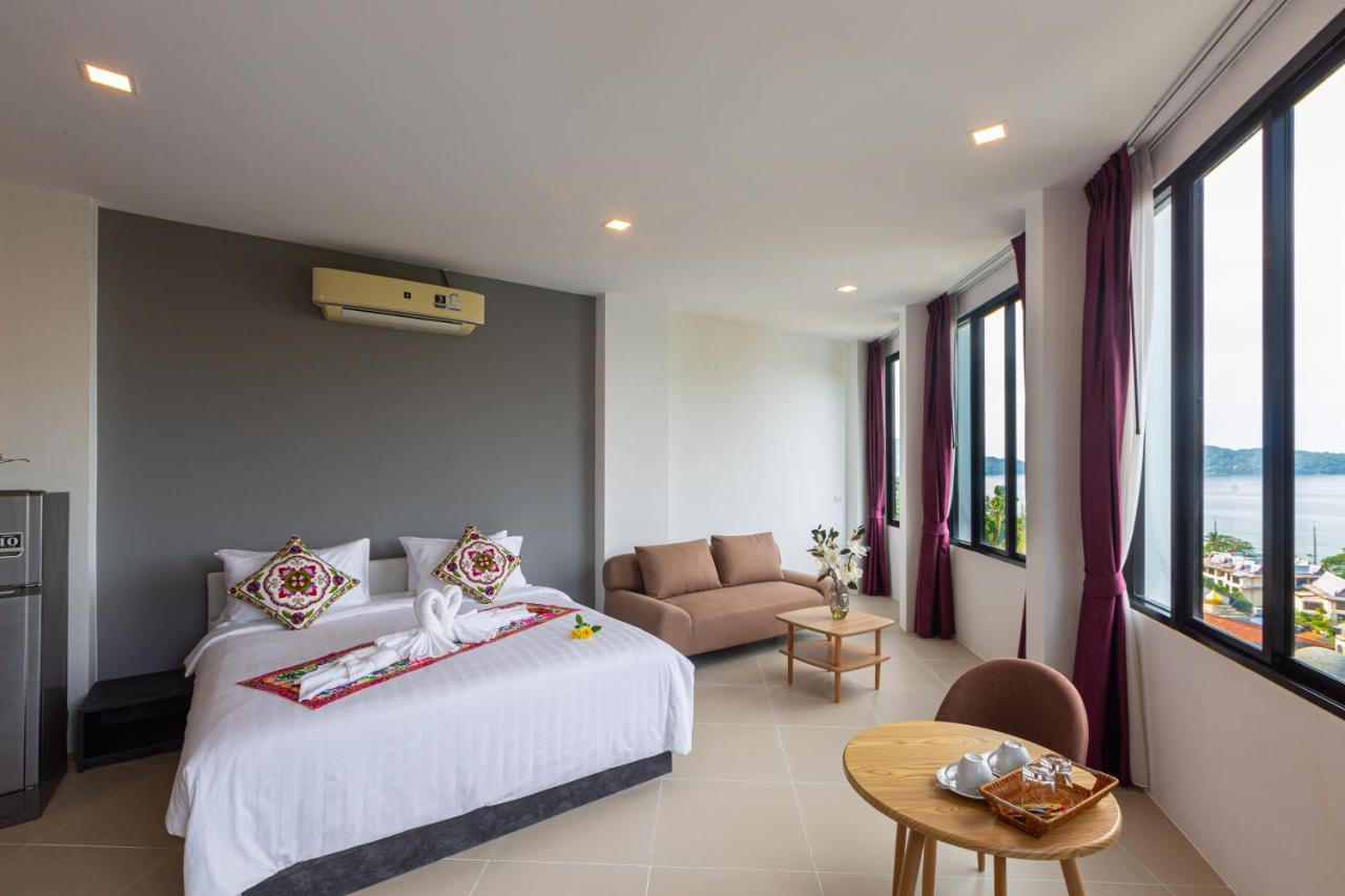 Rossarin Sea View Patong Hotel Exterior photo