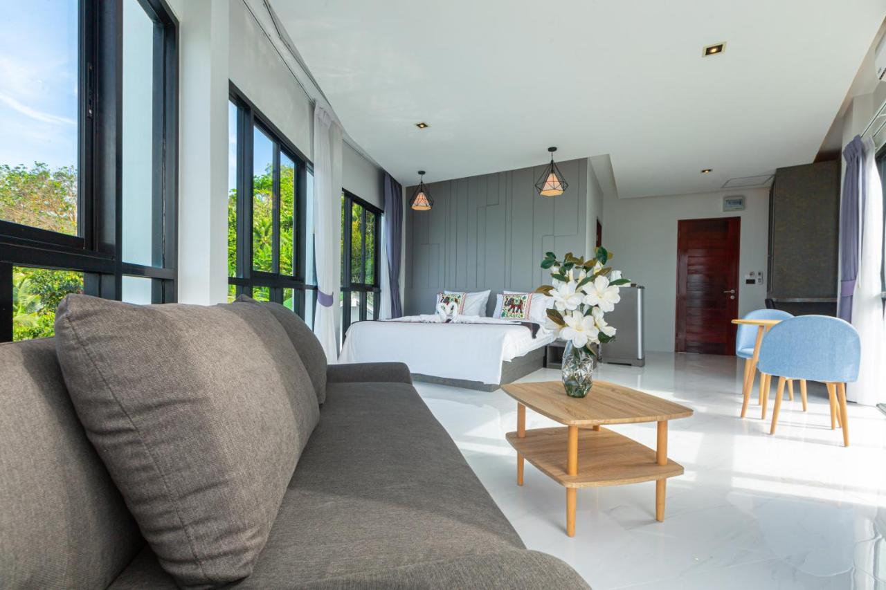 Rossarin Sea View Patong Hotel Exterior photo