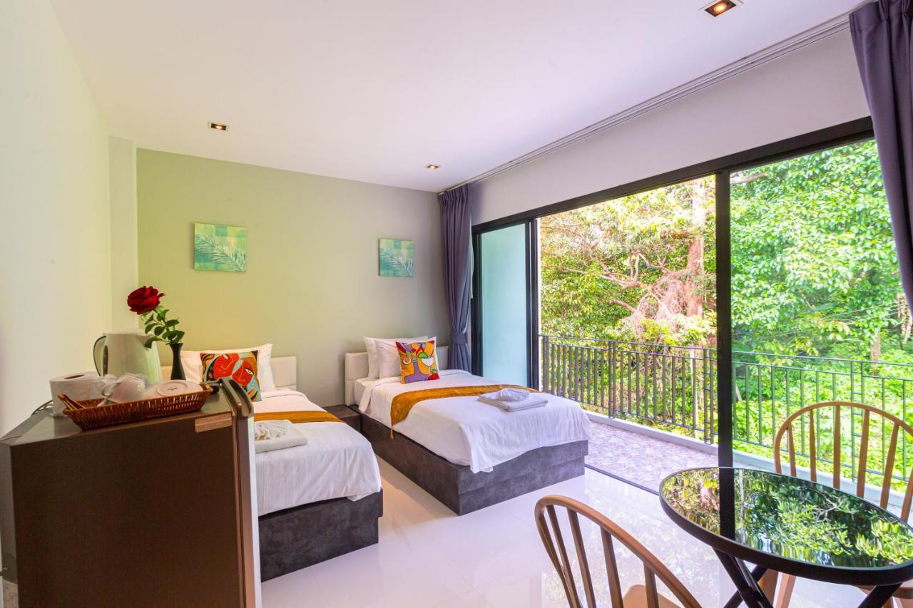Rossarin Sea View Patong Hotel Exterior photo